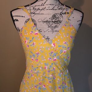 Beautiful yellow summer midi--dress
